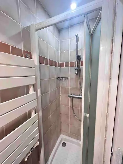 Super Appartement T2 Proche De Tour Eiffel Paris France